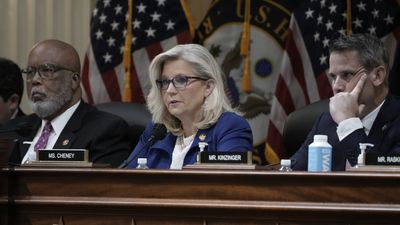 Liz Cheney, focused on stopping Trump, hasn't ruled out 3rd-party presidential run