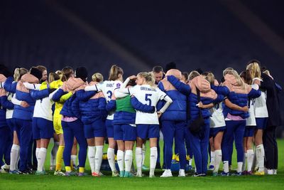 Scotland vs England LIVE: Result and final score as Lionesses denied Olympic place despite huge win