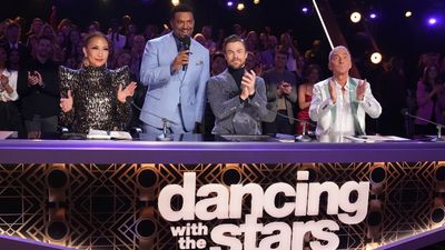 Dancing With The Stars Has A Supersized Season 32 Finale Coming, But I Honestly Think They're Doing It Backwards