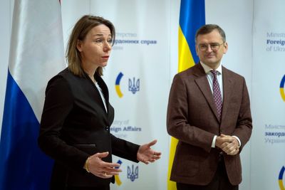 Dutch government pledges 2.5 billion euros for Ukraine in 2024 as Zelenskyy to address US senators