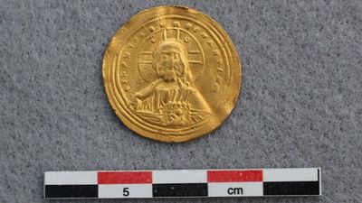 Byzantine gold coin with 'face of Jesus' unearthed by metal detectorist in Norway