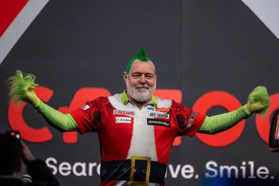 Peter Wright not expecting ‘monster’ Luke Humphries to win world title just yet