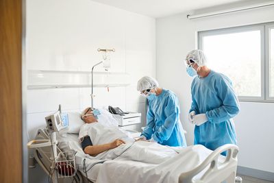 COVID hospitalizations continue to rise