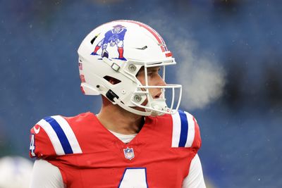 Patriots QB Bailey Zappe indicates he’s starting without directly saying it