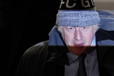 Boris Johnson booed he leaves UK Covid-19 Inquiry