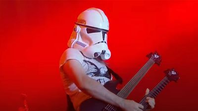 “The iconic solo was about to come up and it's like, ‘Oh god. This is not gonna work out well’”: Bumblefoot says he received death threats after fumbling the Welcome to the Jungle solo – while he was stuck in a stormtrooper helmet