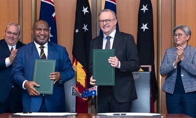 Australia to train Papua New Guinea police as two nations strike new security deal