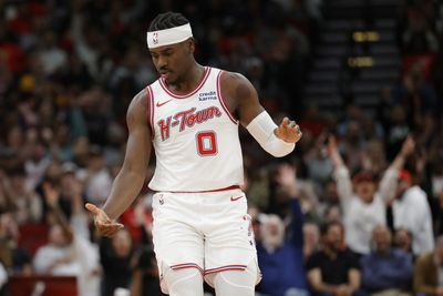 Takeaways: Aaron Holiday erupts vs. Thunder as Houston wins ninth straight at home