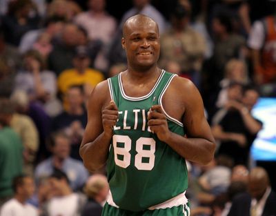 Antoine Walker on the origin of the shimmy and the Boston Celtics today