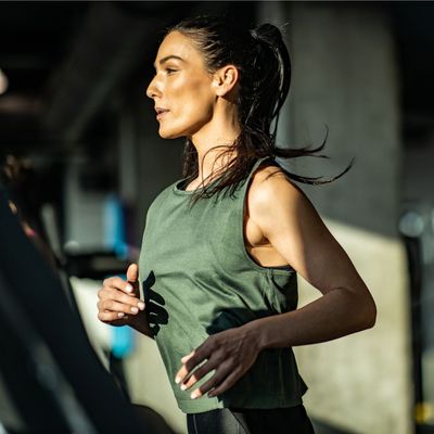 I'm a qualified personal trainer: these are the most effective cardio exercises you can do at home if you're short on time