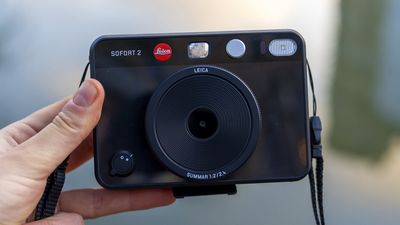 Leica Sofort 2 review: the classiest hybrid instant camera of them all