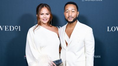 Chrissy Teigen and John Legend put a new spin on an outdated trend with their bold feature wall – interior designers love the modern look