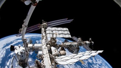 The ISS just turned 25, and NASA is getting ready for the end (video)