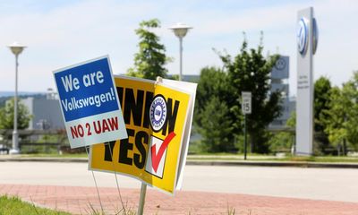 More than 1,000 workers sign up to unionize at top US Volkswagen plant