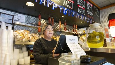 Afternoon Edition: How to tip service workers the right way this holiday season