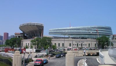 Could Bears stay on lakefront? Team researching Soldier Field parking lot for new stadium