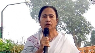Mamata Banerjee backs Mahua Moitra, says she will get ticket in next Lok Sabha election