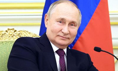 Vladimir Putin to run for Russian president again in March 2024