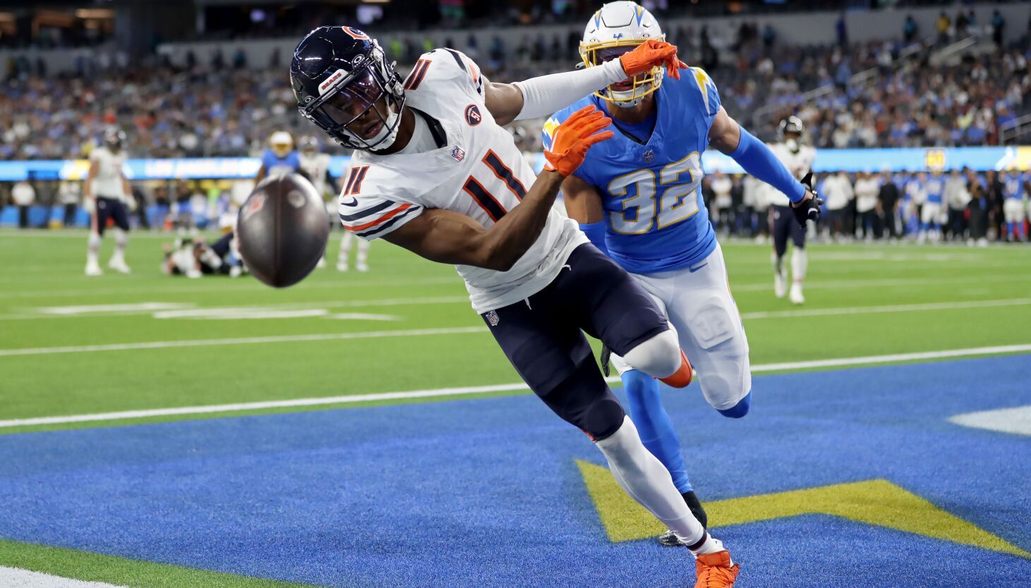 Bears WR Darnell Mooney’s Numbers Dip To Career Lows…