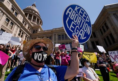 Texas Supreme Court pauses lower court's order allowing pregnant woman to have an abortion