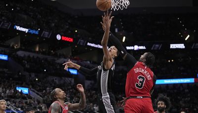 Bulls continue winning in Zach LaVine’s absence, beating Spurs