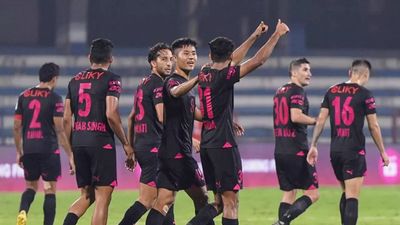 Mumbai resume ISL campaign with 4-0 drubbing of Bengaluru FC