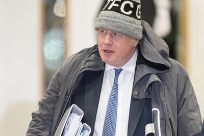 Petition launched to stop Boris Johnson wearing Grimsby football hat as he’s bringing town into ‘disrepute’