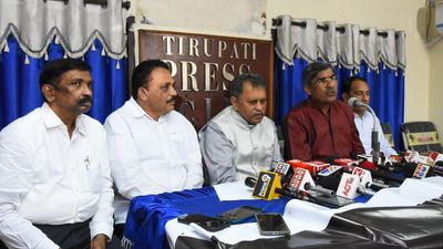 Former IAS officers condemn ‘intolerant’ political atmosphere of Andhra Pradesh