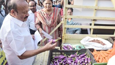 Mobile shops sell vegetables at subsidised prices in flooded areas of Chennai