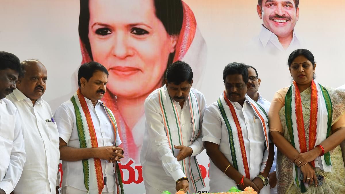 Congress Celebrates Sonia Gandhi’s Birthday