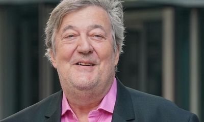 Stephen Fry was given addictive opioid painkiller OxyContin after fall