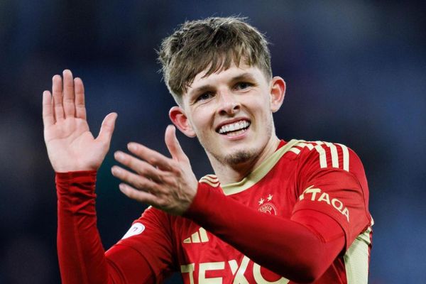 Aberdeen 2 Hearts 1: Robson's men claim victory after late drama at Pittodrie