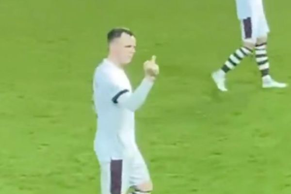 Hearts skipper Lawrence Shankland in X-rated gesture amid Aberdeen jeers