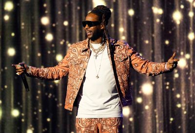 2 Chainz posts video from ambulance after car accident in Miami