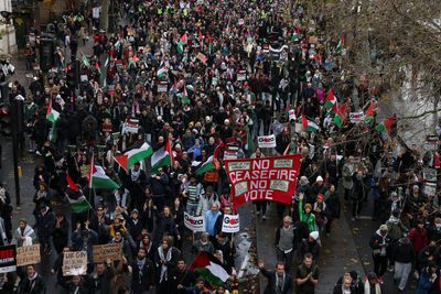 Tens of thousands again march in London calling for Gaza ceasefire
