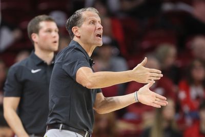 Arkansas' Eric Musselman Pitches Fit, Restrained by Assistants After Ejection vs. Oklahoma