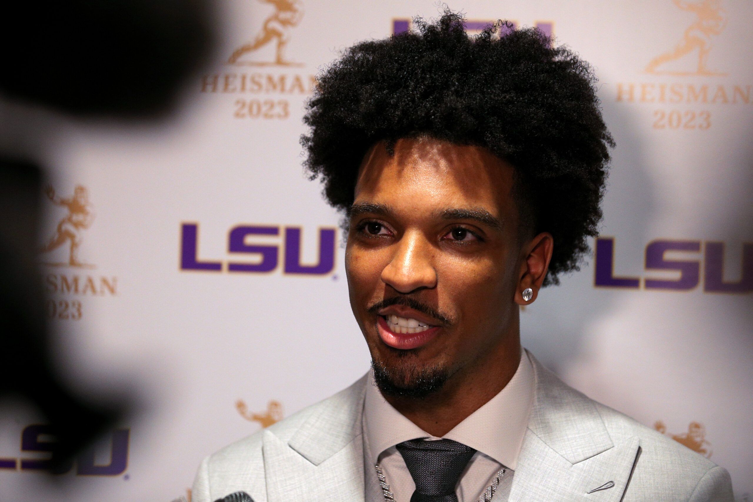 LSU quarterback Jayden Daniels wins 2023 Heisman Trophy