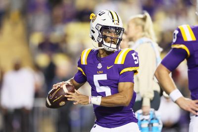 LSU QB Jayden Daniels wins Heisman Trophy