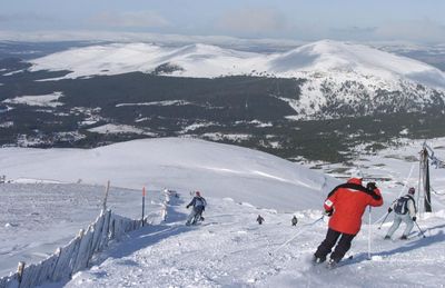 Scotland's ski season to begin amid Cairngorms funicular railway delays