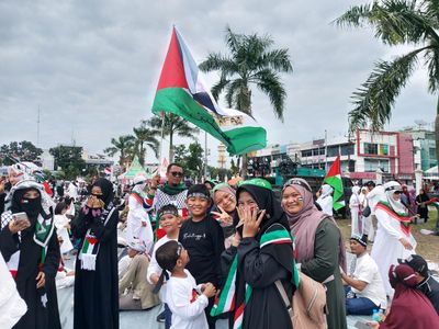 Indonesians rally in support of Palestinians in Gaza