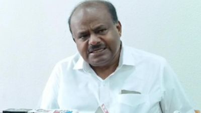Top Congress Minister has held talks with BJP on joining the party with 50 others after Lok Sabha polls, claims H.D. Kumaraswamy