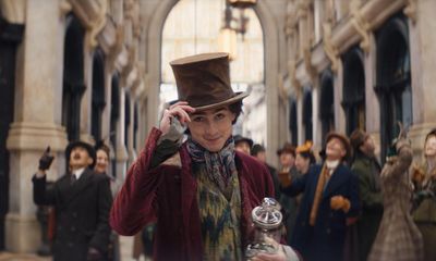 Wonka review – Timothée Chalamet delights in fizzing Chocolate Factory prequel