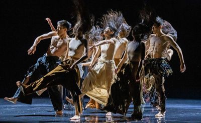 Cloud Gate Dance Theatre of Taiwan: Lunar Halo review – a new, darker aesthetic