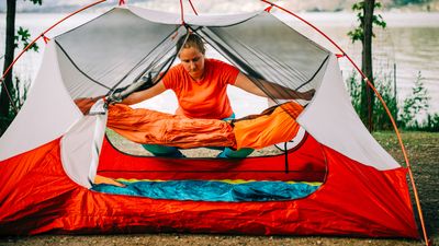 How to use a sleeping bag liner