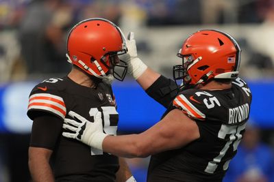 WATCH: Joel Bitonio does David Njoku’s signature Chief Slam after Browns touchdown vs. Jaguars