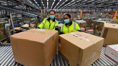 Australia passes parcel record with Black Friday boost