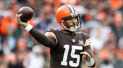 Myles Garrett Had a Perfect Two-Word Compliment for Joe Flacco After Browns’ Win Over Jaguars