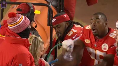 Chiefs Assistant Smashes Tablet During Heated Discussion With Chris Jones