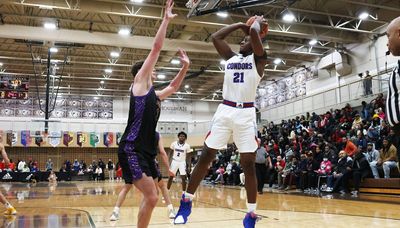 Unselfish Curie handles Downers Grove North