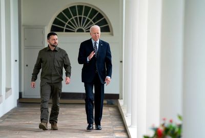Biden calls Zelensky to White House amid new push to convince lawmakers for Kyiv aid